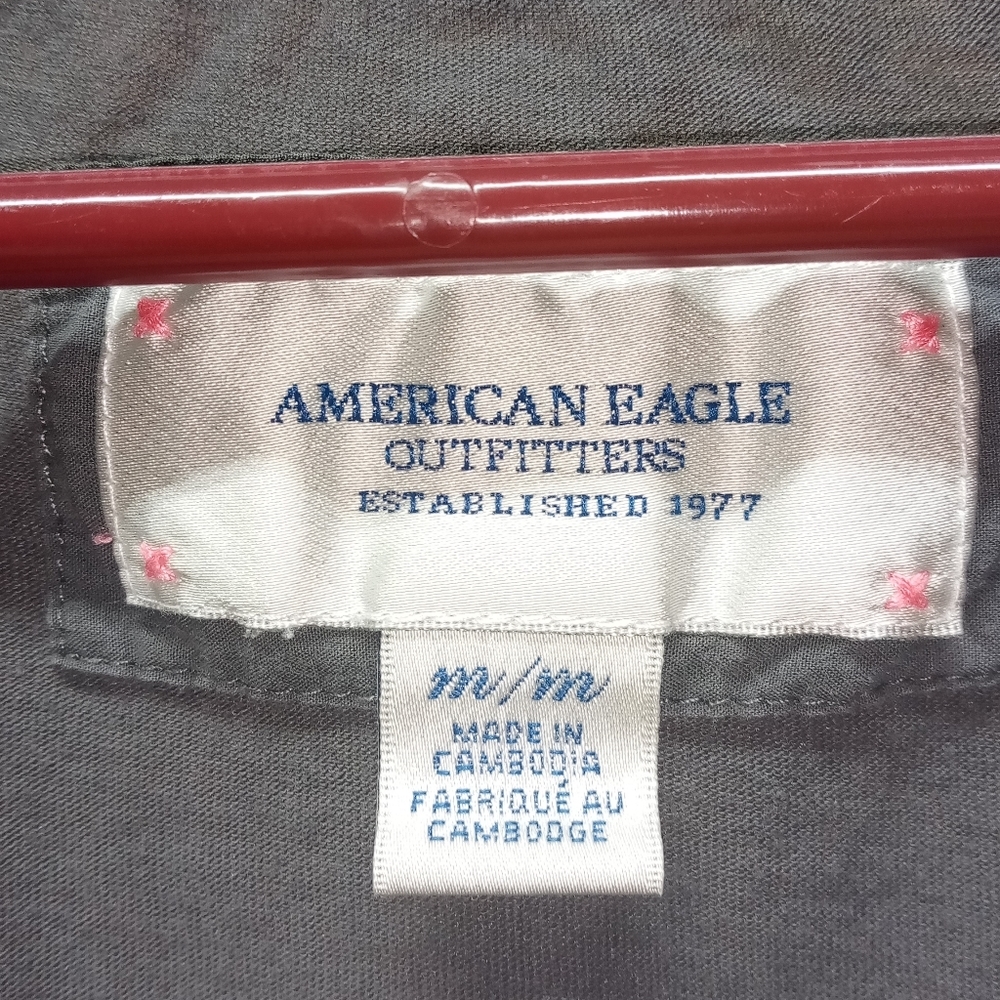 American Eagle women's short sleeve shirt, medium - Picture 3 of 3
